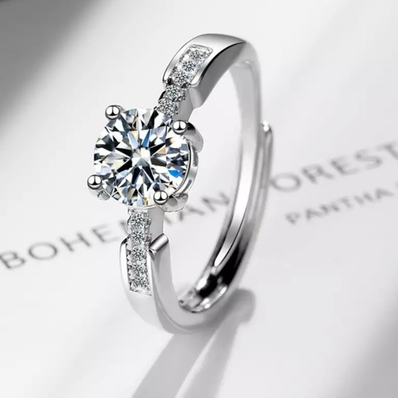 925 Sterling Silver Cubic Zirconia Crystal Ring - Picture 1 of 6